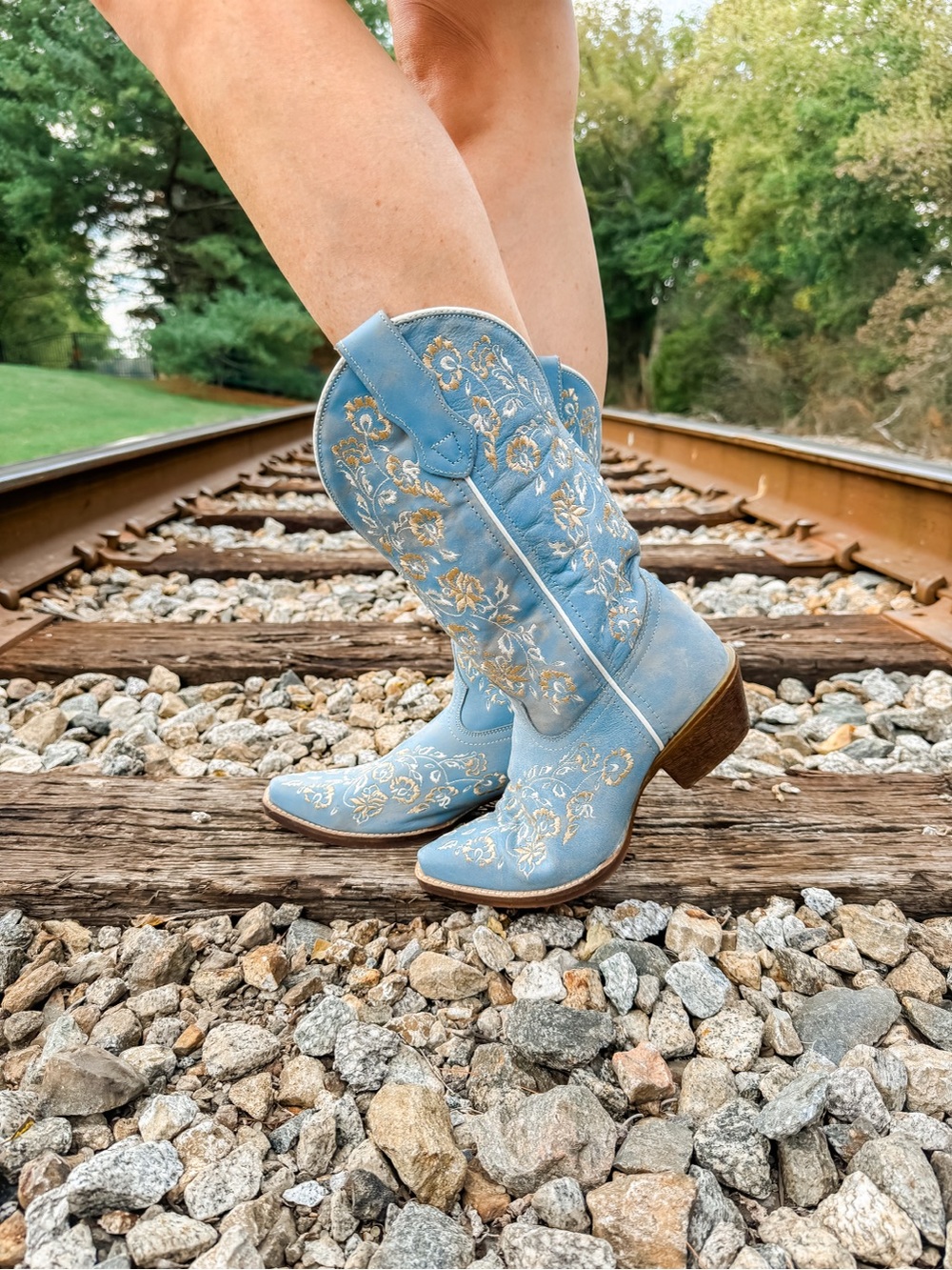 Corral Light Blue Western Embroidered Heeled Boots